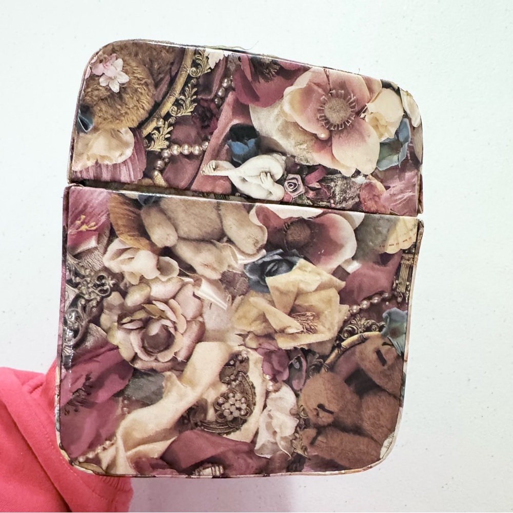 Vintage 90’s Floral Teddy Bear Print Box/Handbag w/latch - Picture 6 of 10